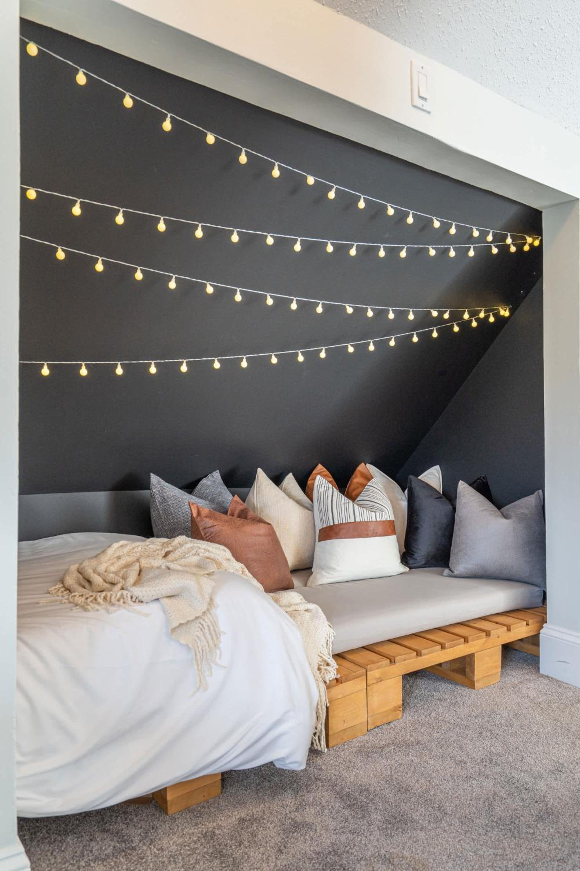 Cranbrook Vacations - The Prohibition I Heritage Home I Sleeps 10 I TV - Property Image 10