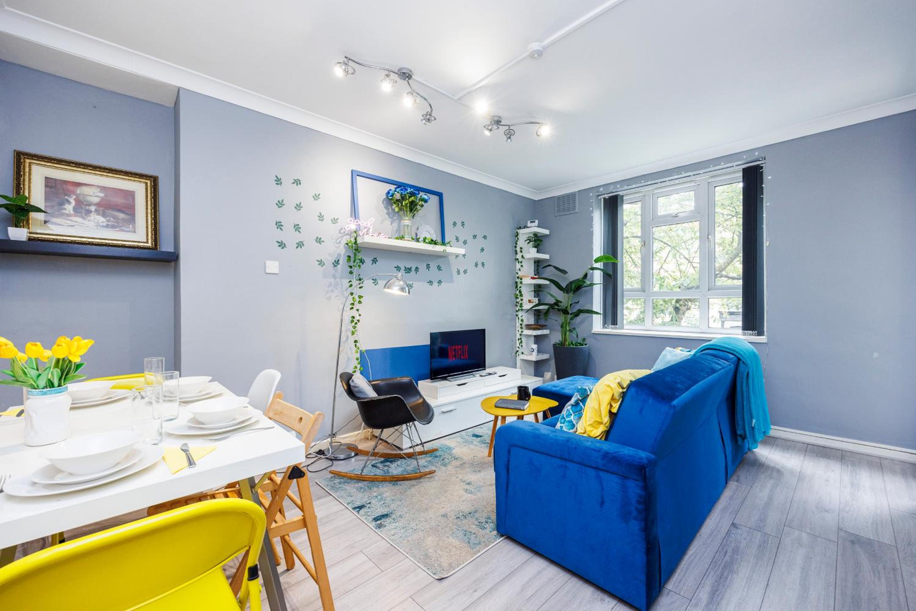 Chic 2-Bedroom Apartment with Balcony & Patio - Minutes from Stratford & Victoria Park - Holiday Special Offer!