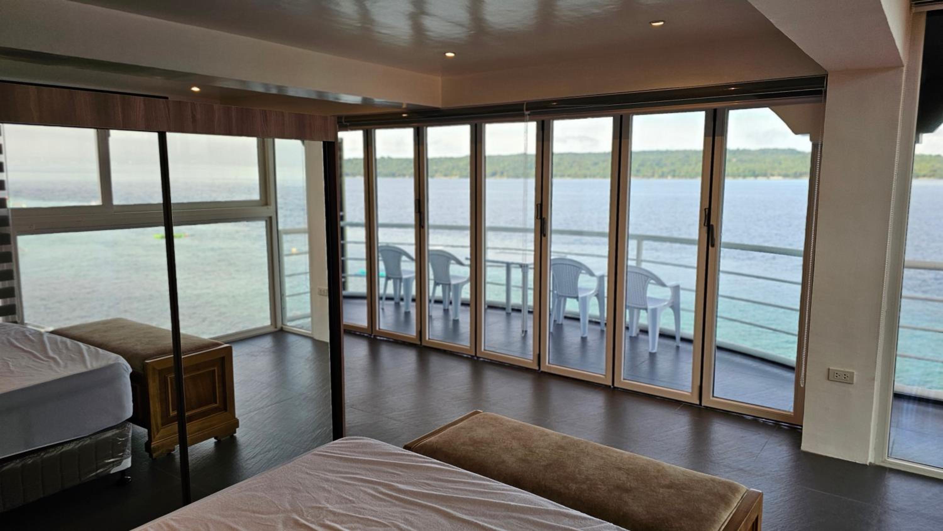 Lydia's House, Samal beach front apartments