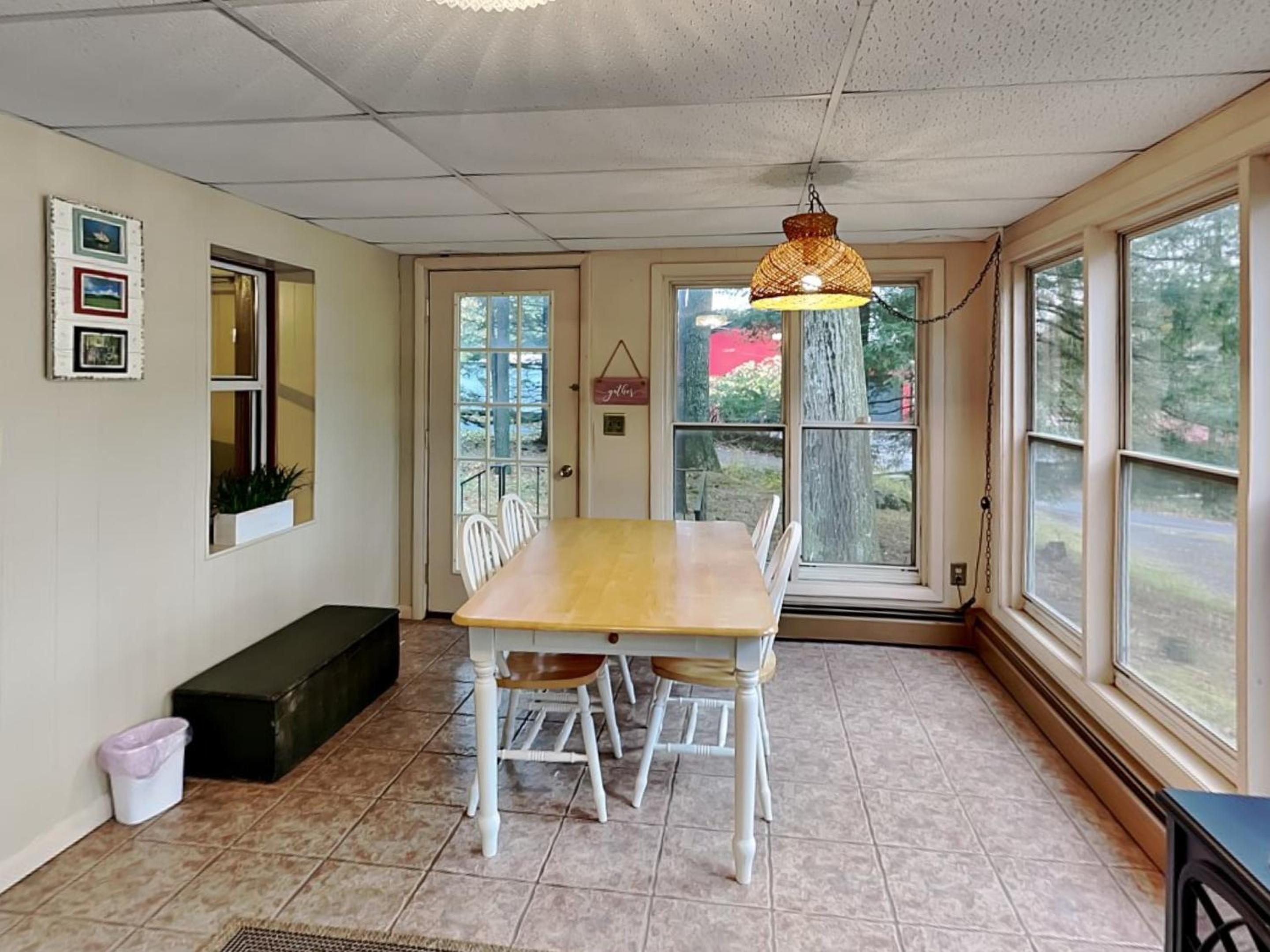 The Whiskey Barrel Lodge view 5