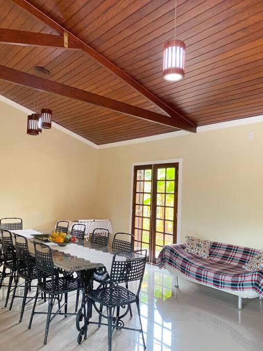 Casa a 5min da praia Maranduba