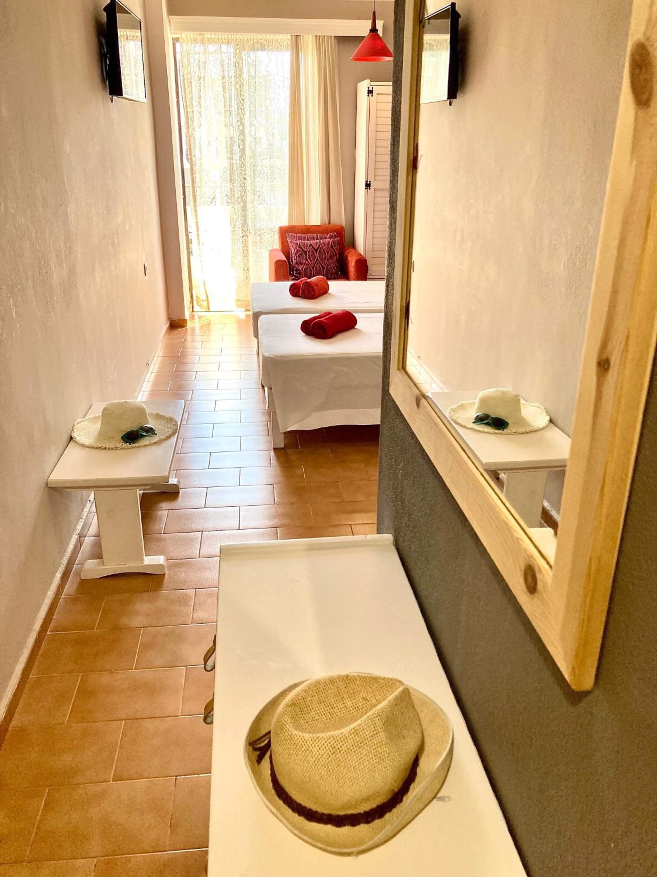 Eleana Apartments