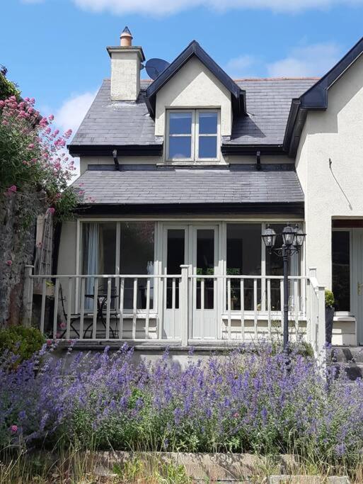 Elegant Townhouse steps from historic Birr Castle