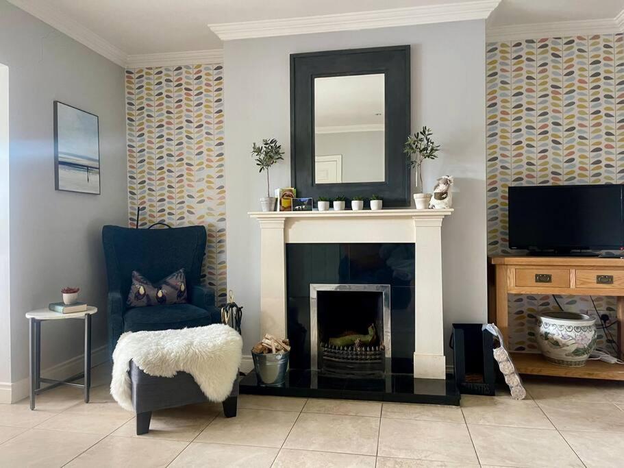 Elegant Townhouse steps from historic Birr Castle