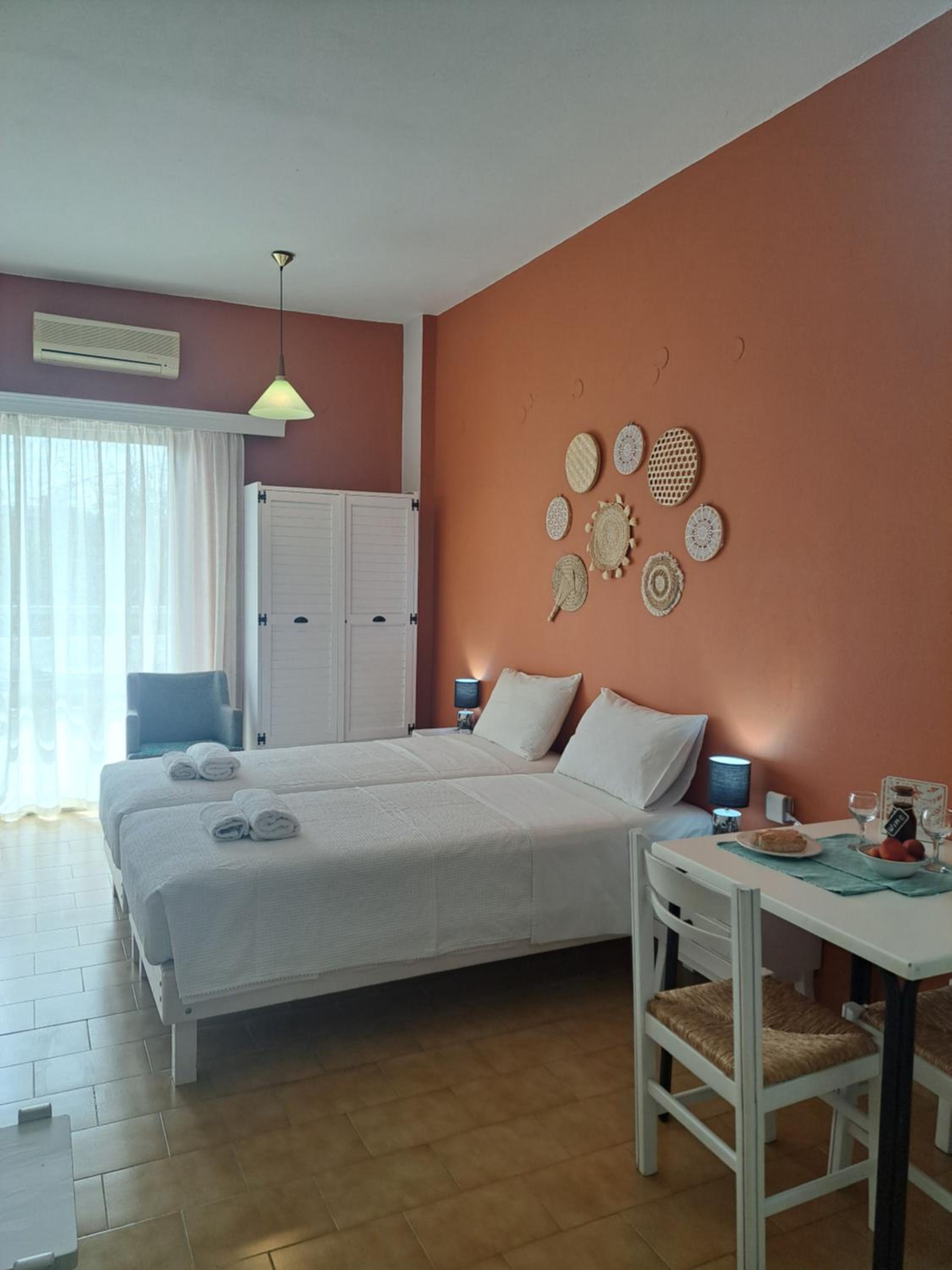 Eleana Apartments