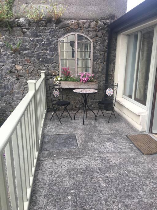Elegant Townhouse steps from historic Birr Castle