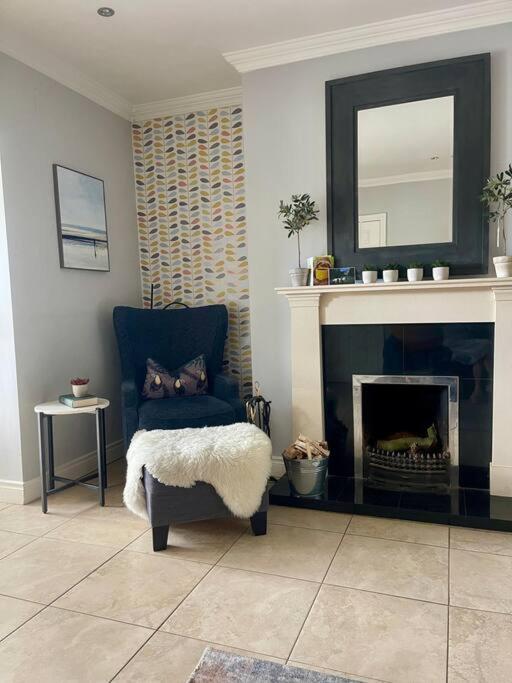 Elegant Townhouse steps from historic Birr Castle