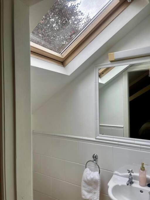 Elegant Townhouse steps from historic Birr Castle