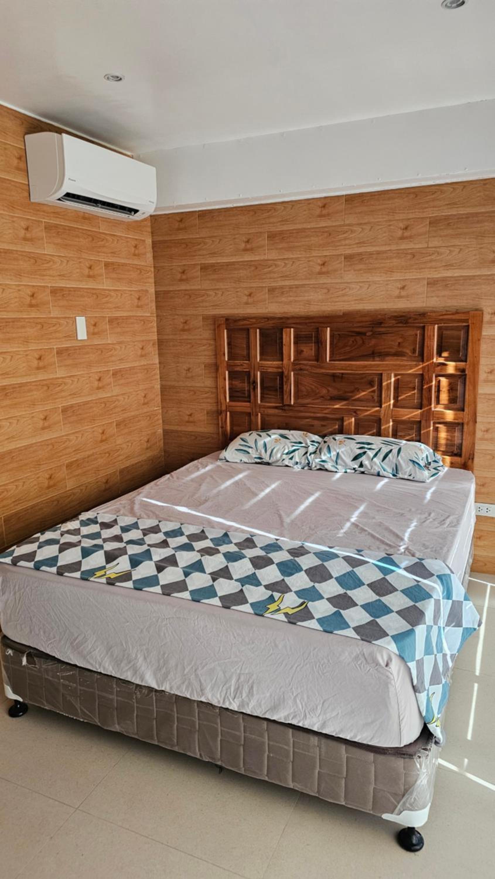 Lydia's House, Samal beach front apartments
