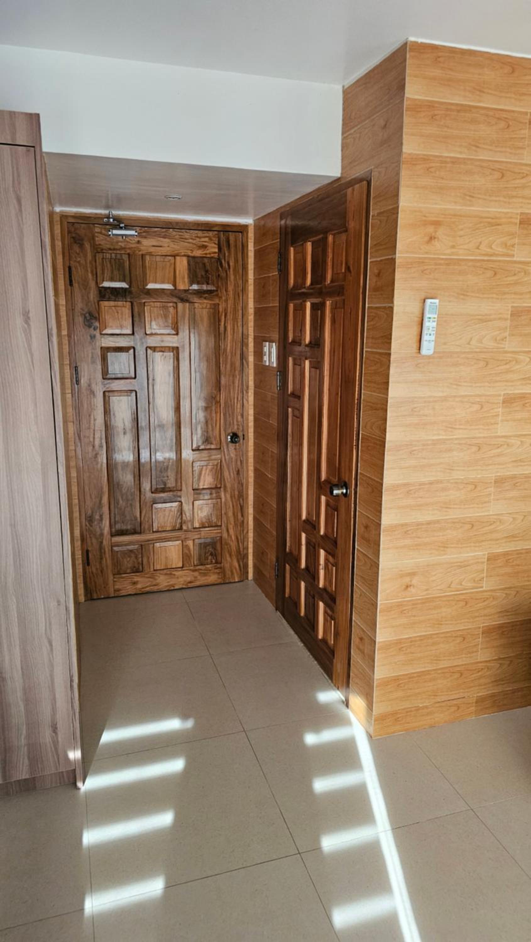 Lydia's House, Samal beach front apartments