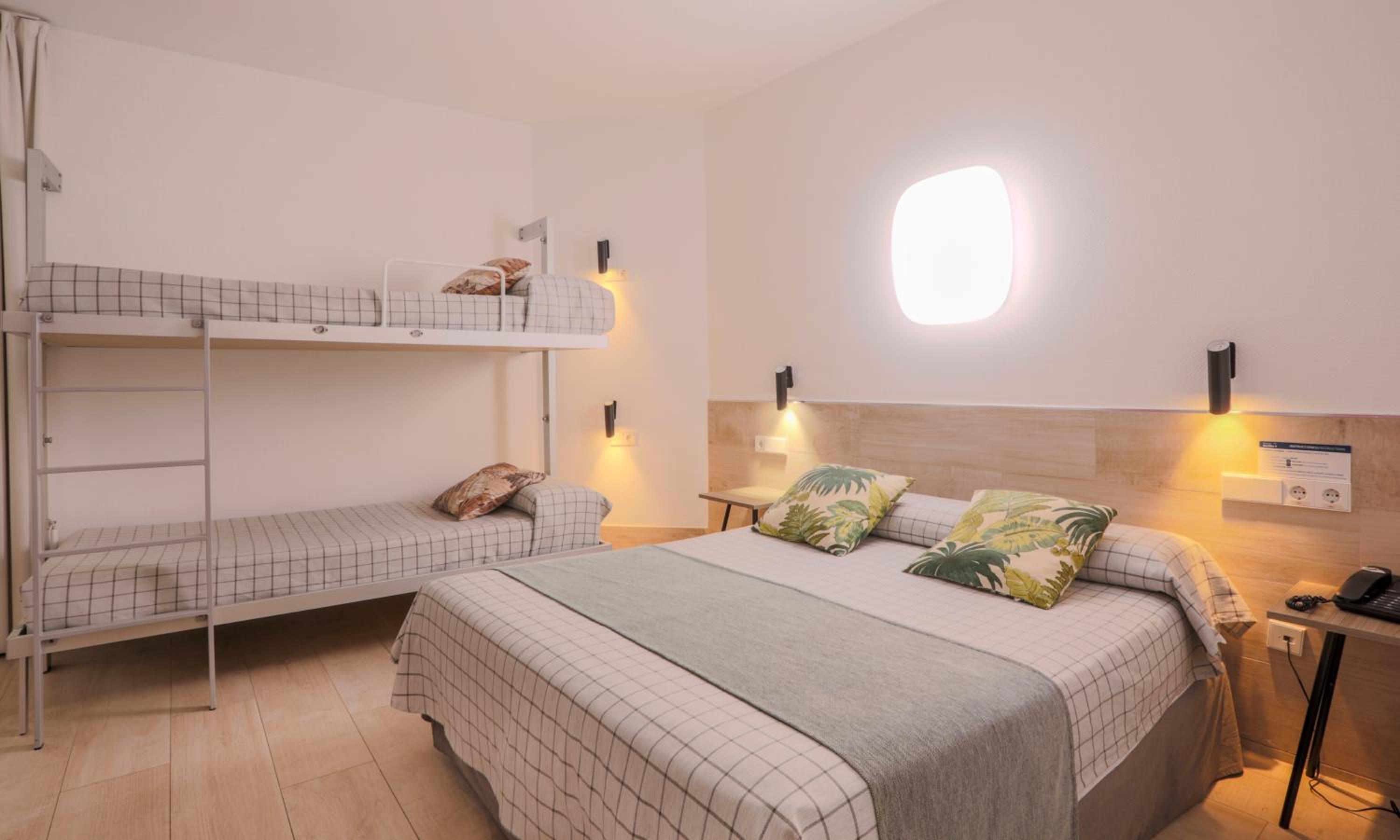 Hostal Castilla II Puerta del Sol