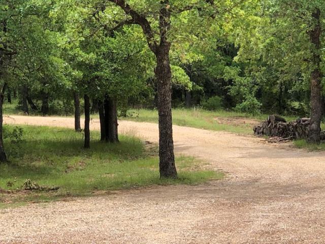 7 Hico Glamping Farm Animals Campfire near Glen Rose by Vacation Your Way