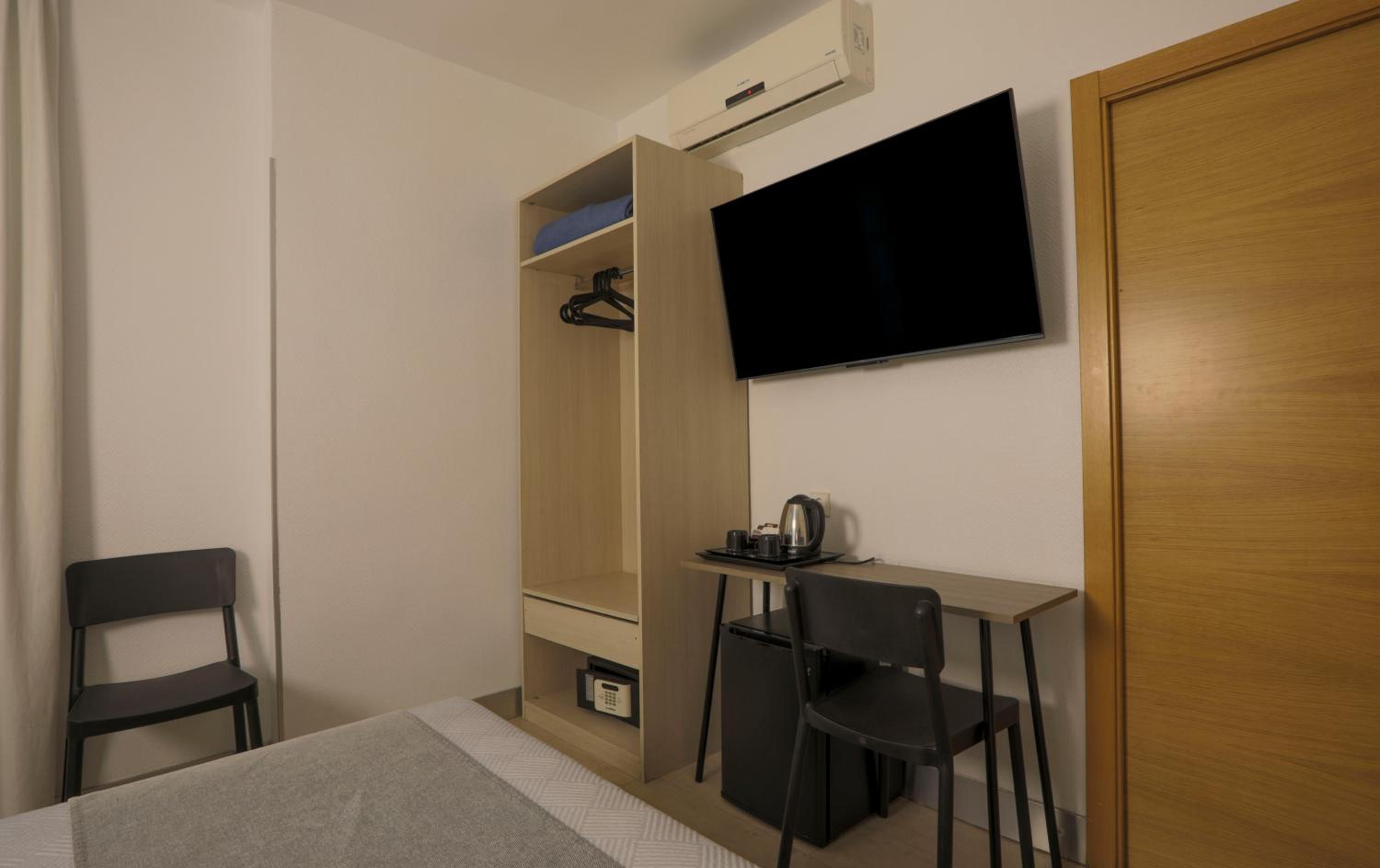 Hostal Castilla II Puerta del Sol