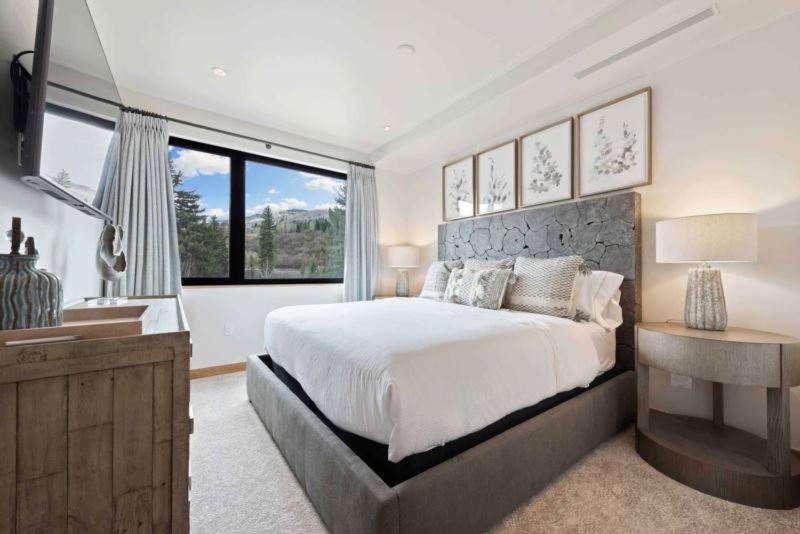 Riverfront Lodge 106 by East West Hospitality - Property Image 2