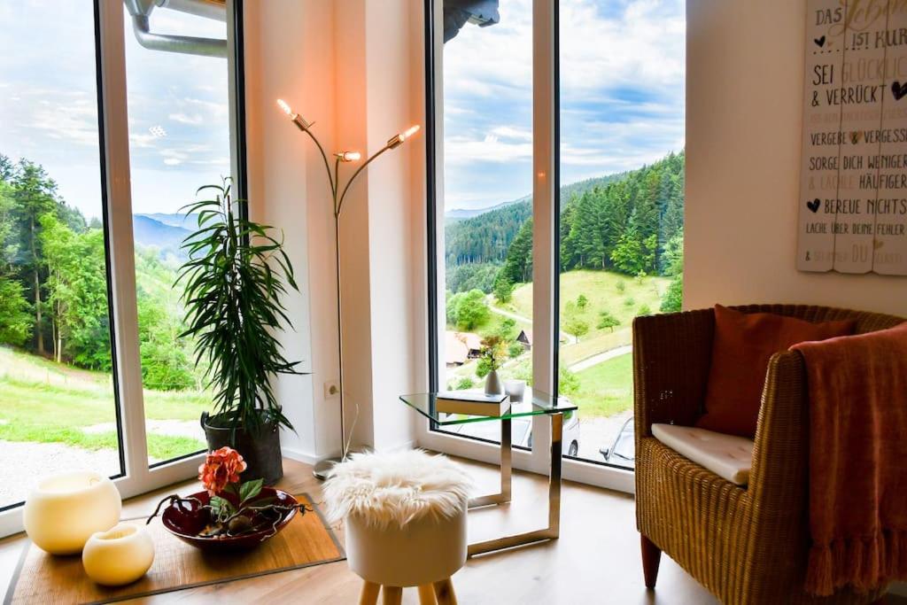 FeWo mit Whirlpool, Infrarot-Sauna & Schwarzwaldblick