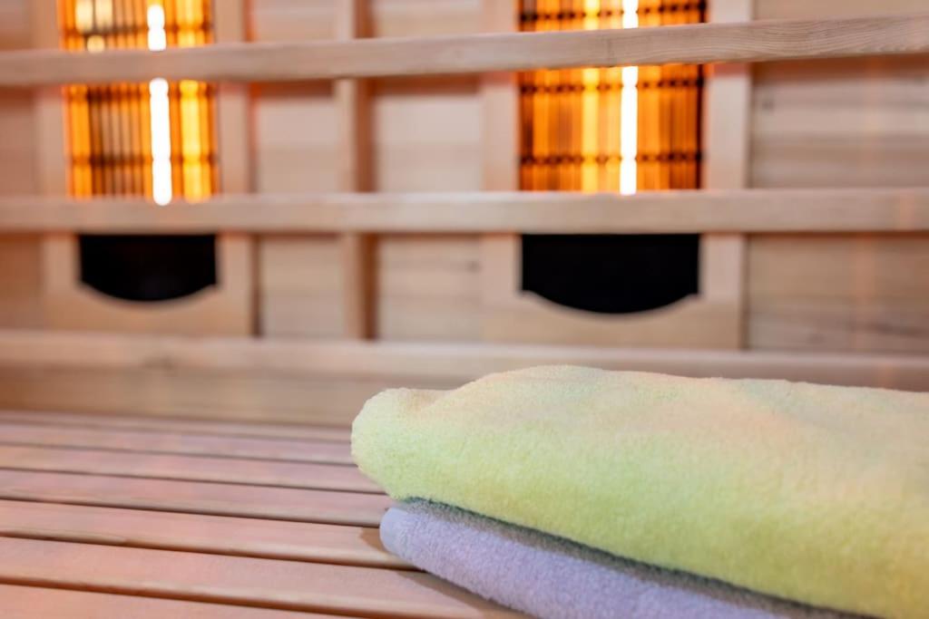 FeWo mit Whirlpool, Infrarot-Sauna & Schwarzwaldblick