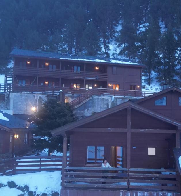 Exclusiva Cabaña en Incles - Vistas al Valle & Pistas de Ski Grandvalira - Free Parking