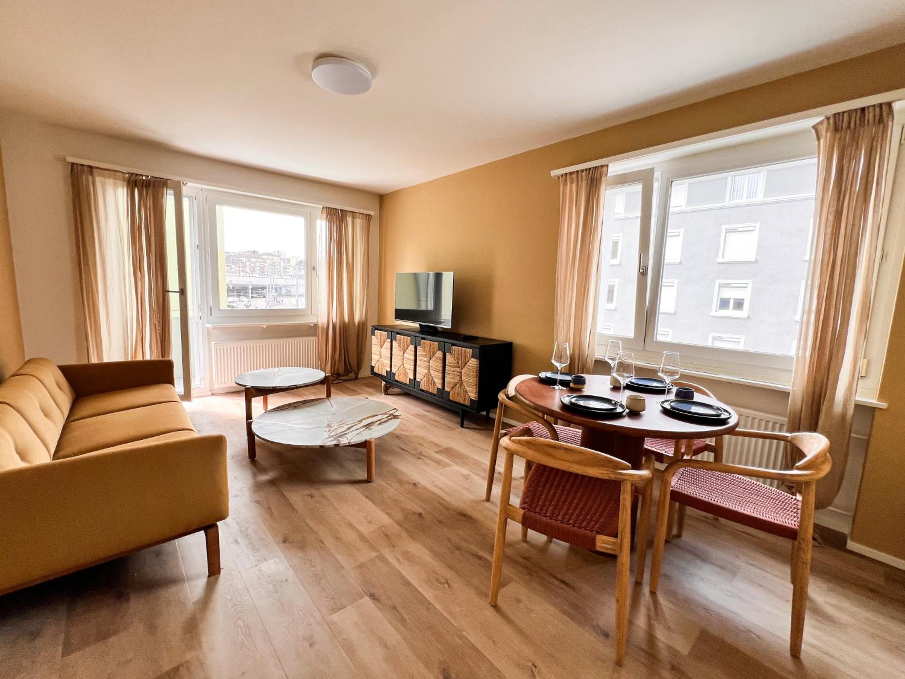 UP&GREAT Apartments - Stylish City Living
