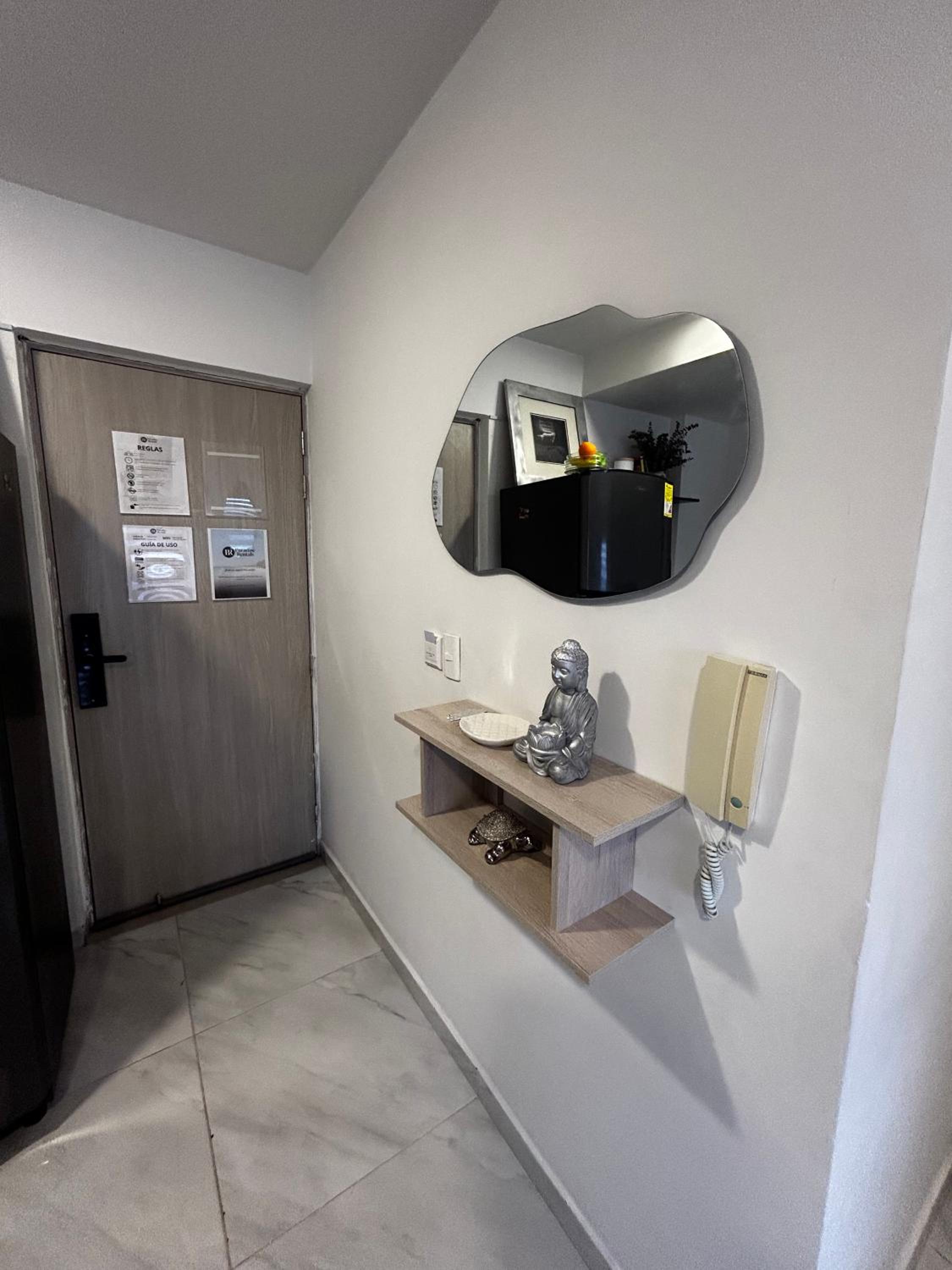 Disfruta cerca al mar: Piso 8 con dos habitaciones