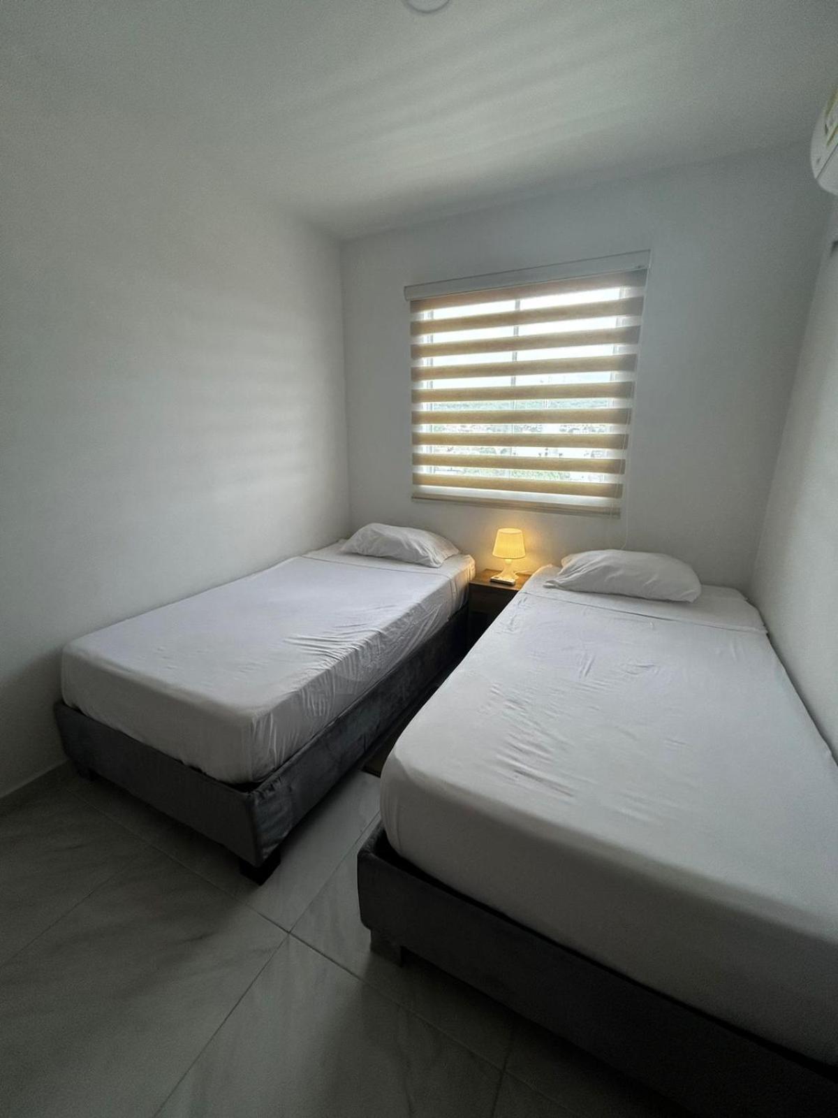 Disfruta cerca al mar: Piso 8 con dos habitaciones