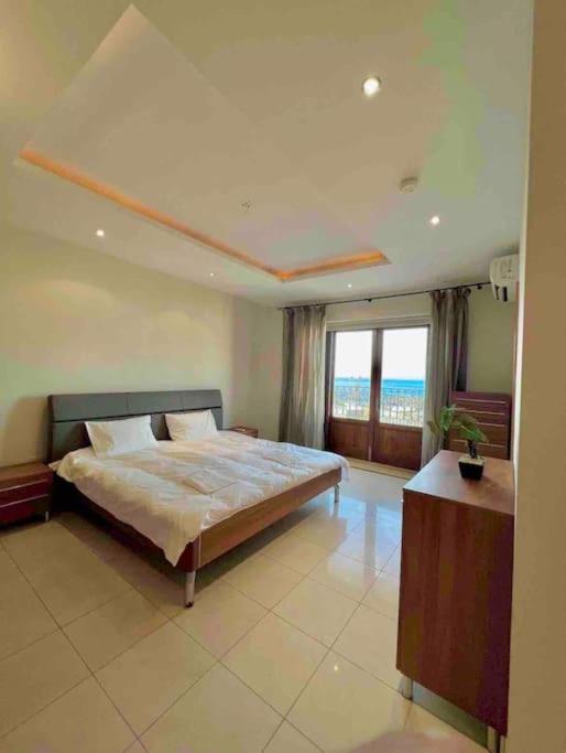 Spacious 4-Bedroom Apartment with Sea View — St Julian's