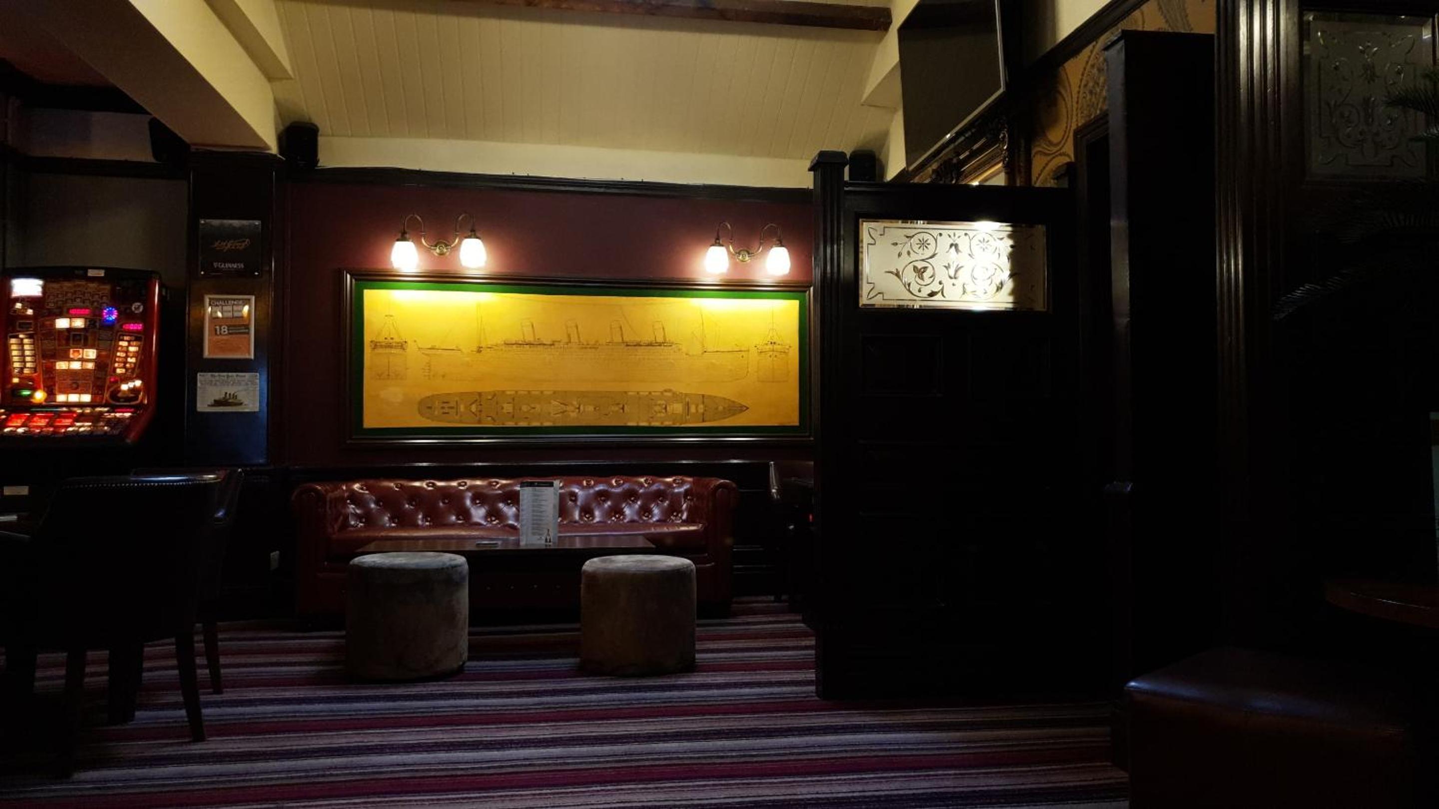 lounge