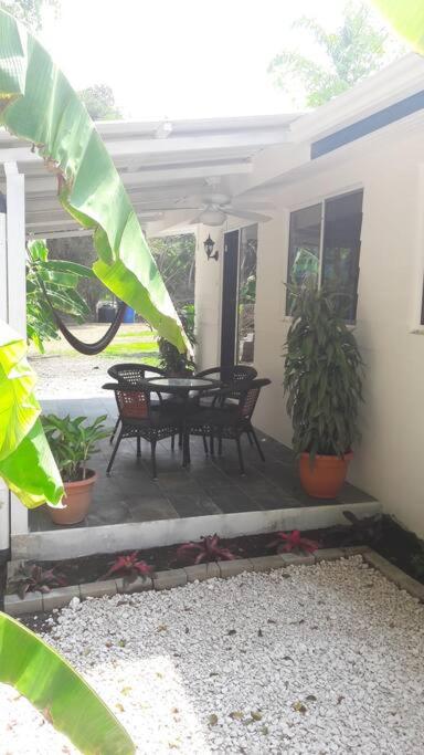 #17A Hermosa Beach Bungalow 1st floor 1 bedroom Apt
