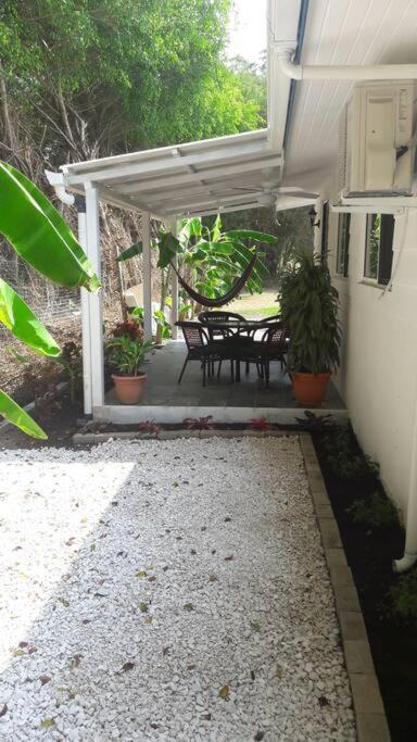 #17A Hermosa Beach Bungalow 1st floor 1 bedroom Apt