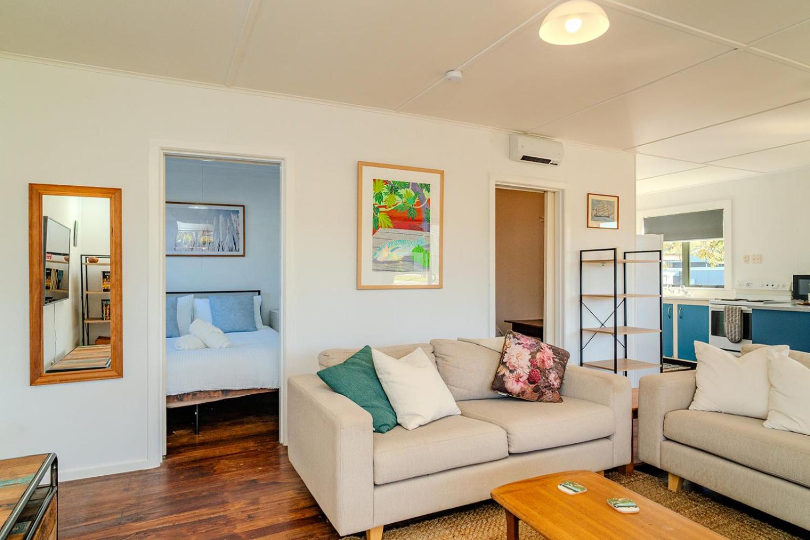 Fun Family Bach, close to beach and shops! view 3