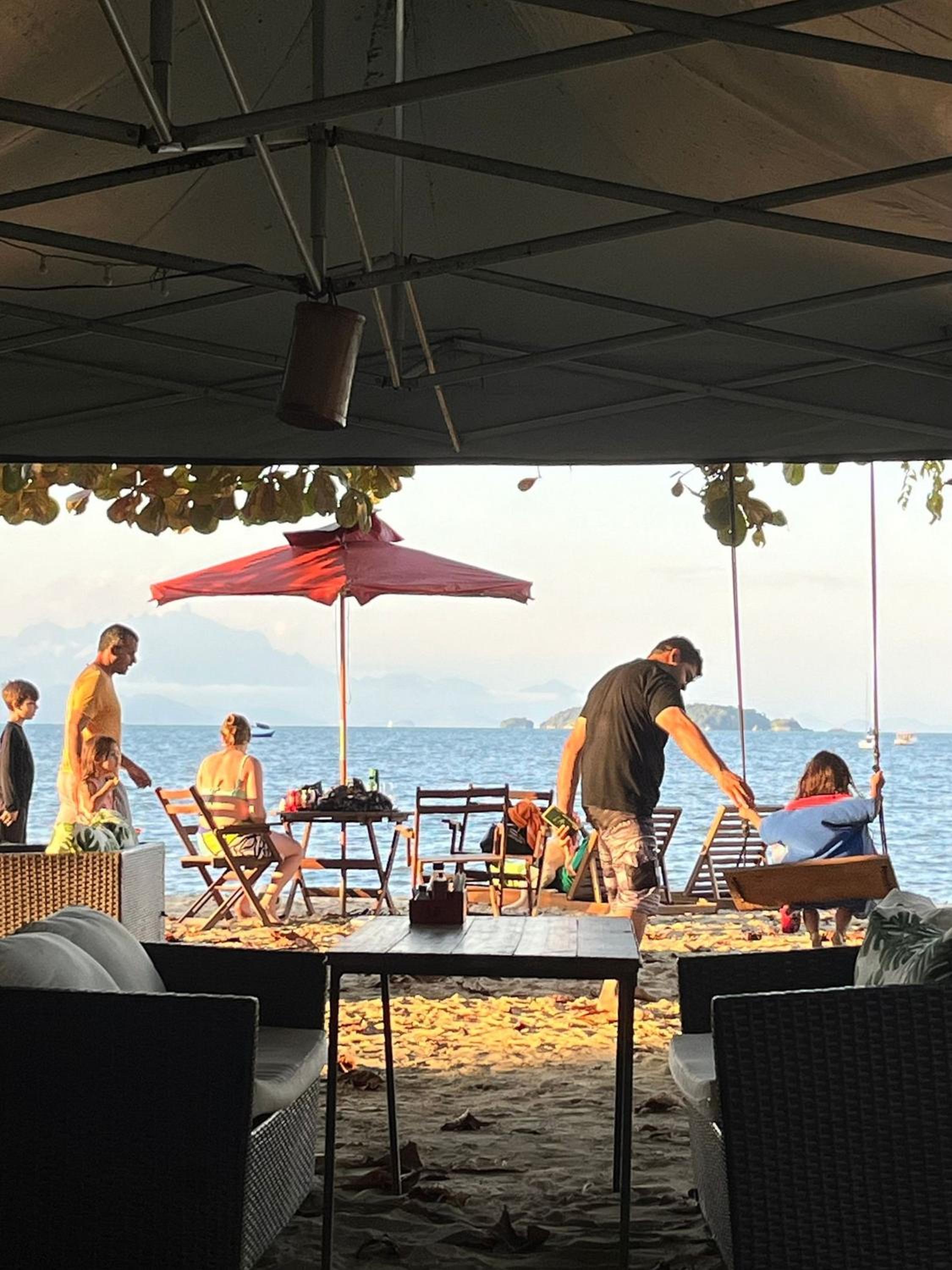 Charming and cosy, near the beach, 3 suites, near old town, pool, BBQ, WiFi, Netflix