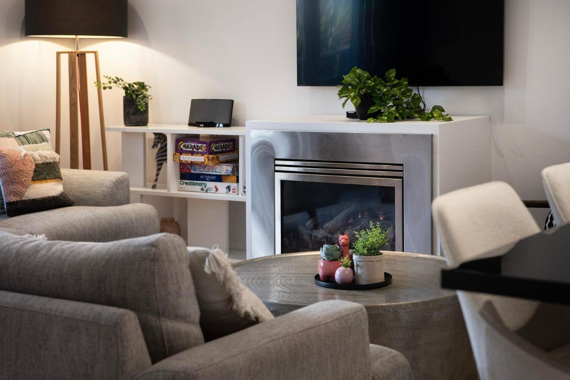 Delfryn - stylish and modern, with great views