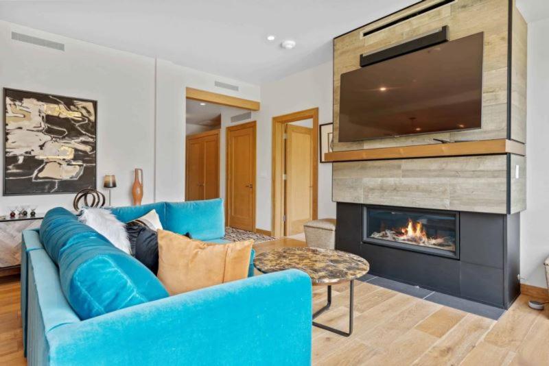 Riverfront Lodge 203 by East West Hospitality - Property Image 1