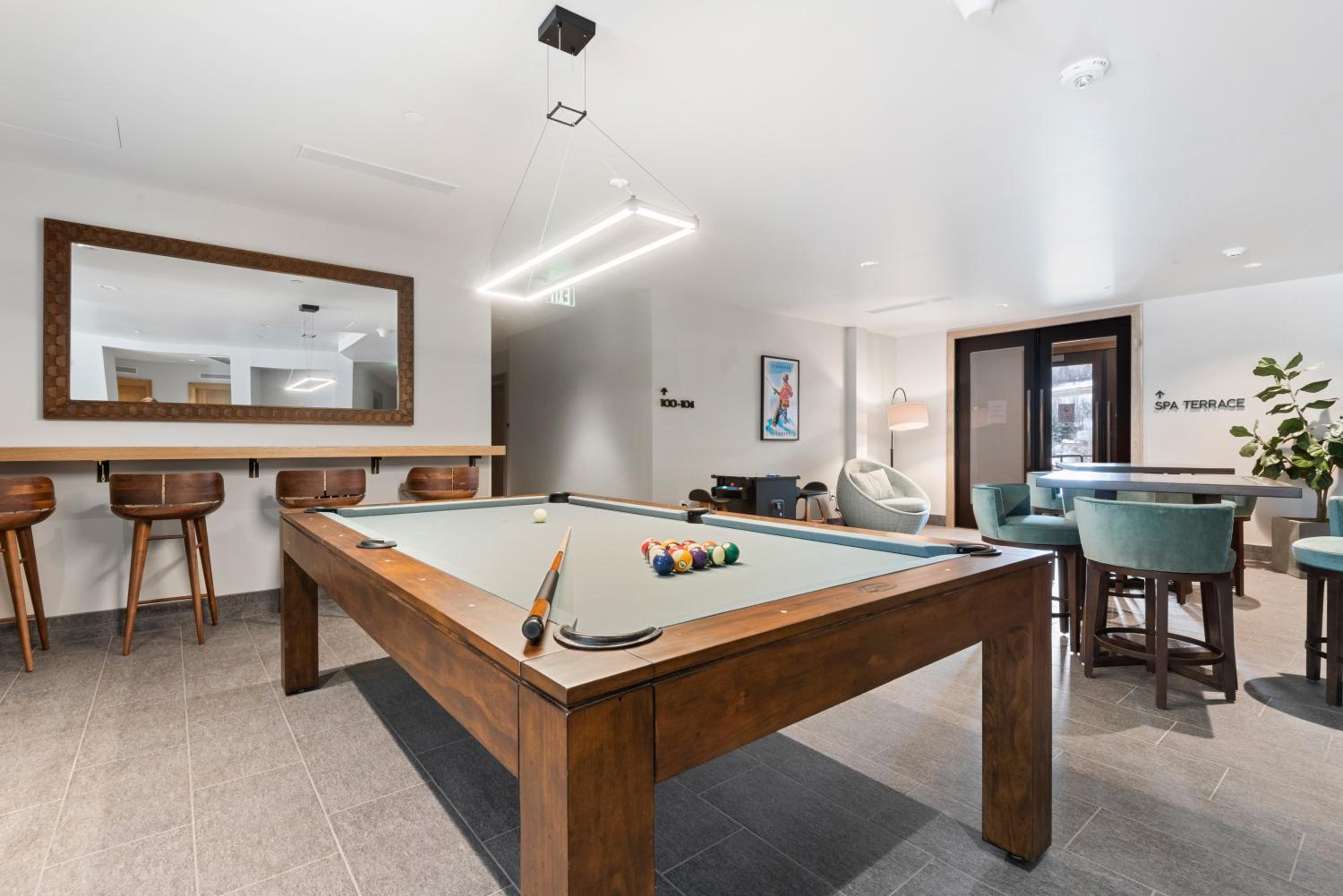 Riverfront Lodge 203 by East West Hospitality - Property Image 10