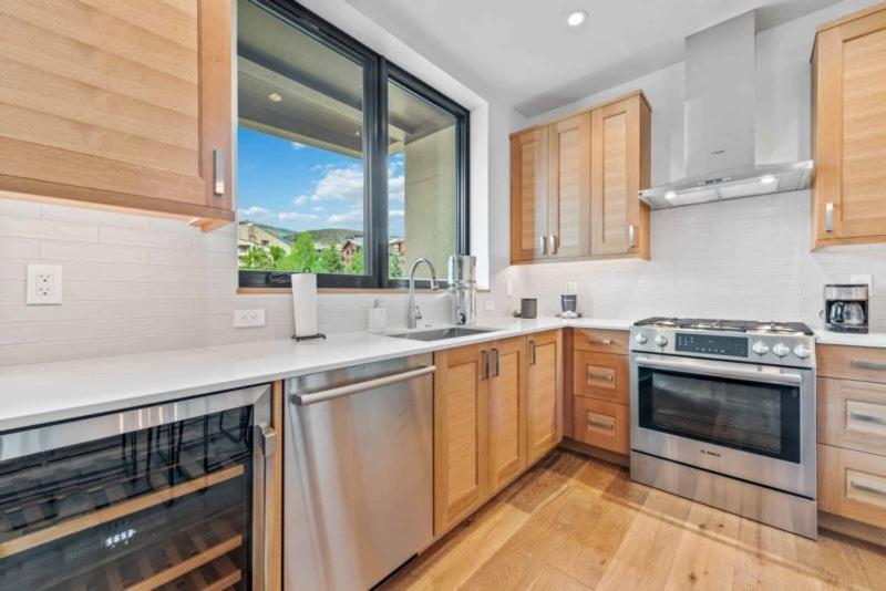 Riverfront Lodge 203 by East West Hospitality - Property Image 21