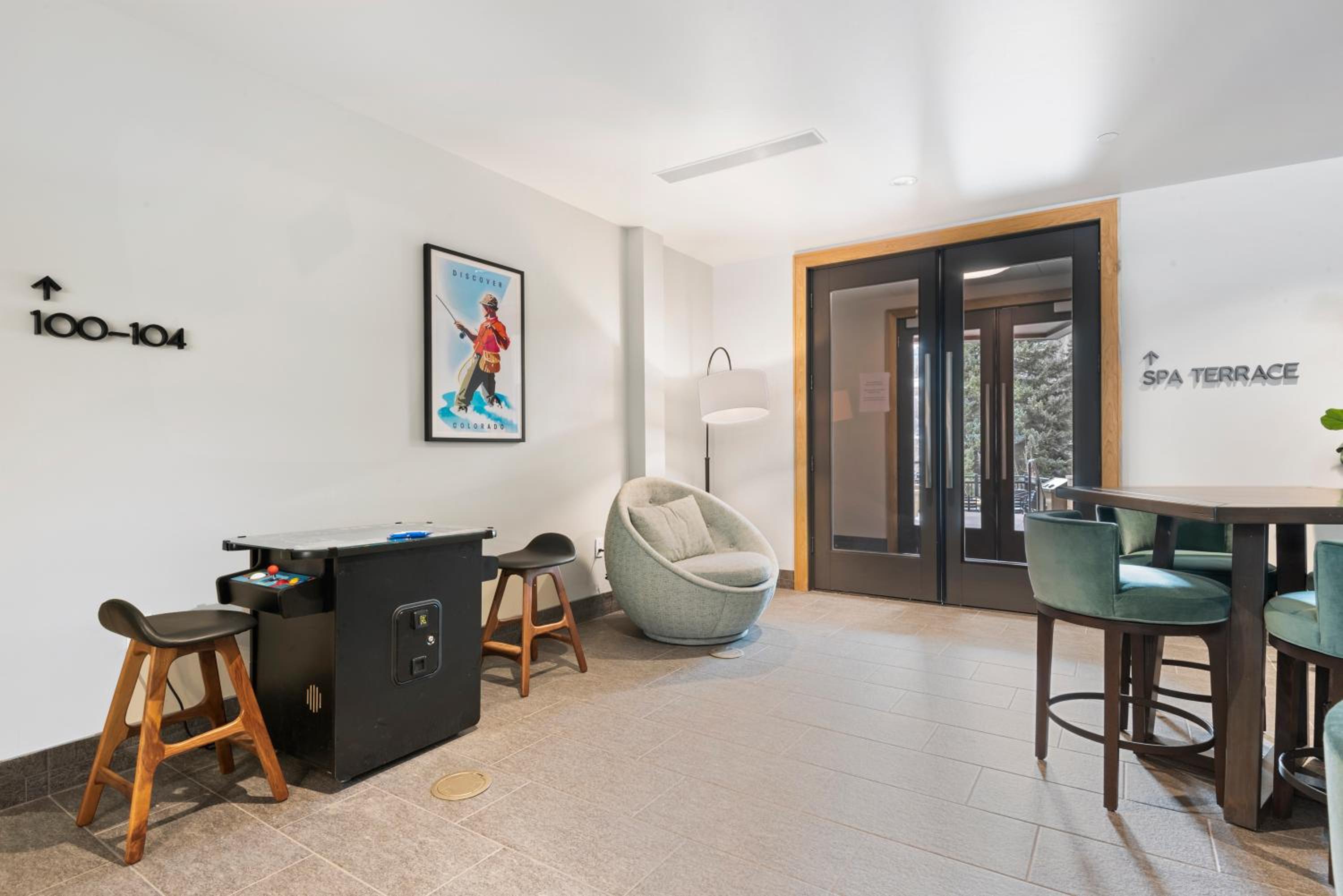Riverfront Lodge 203 by East West Hospitality - Property Image 8