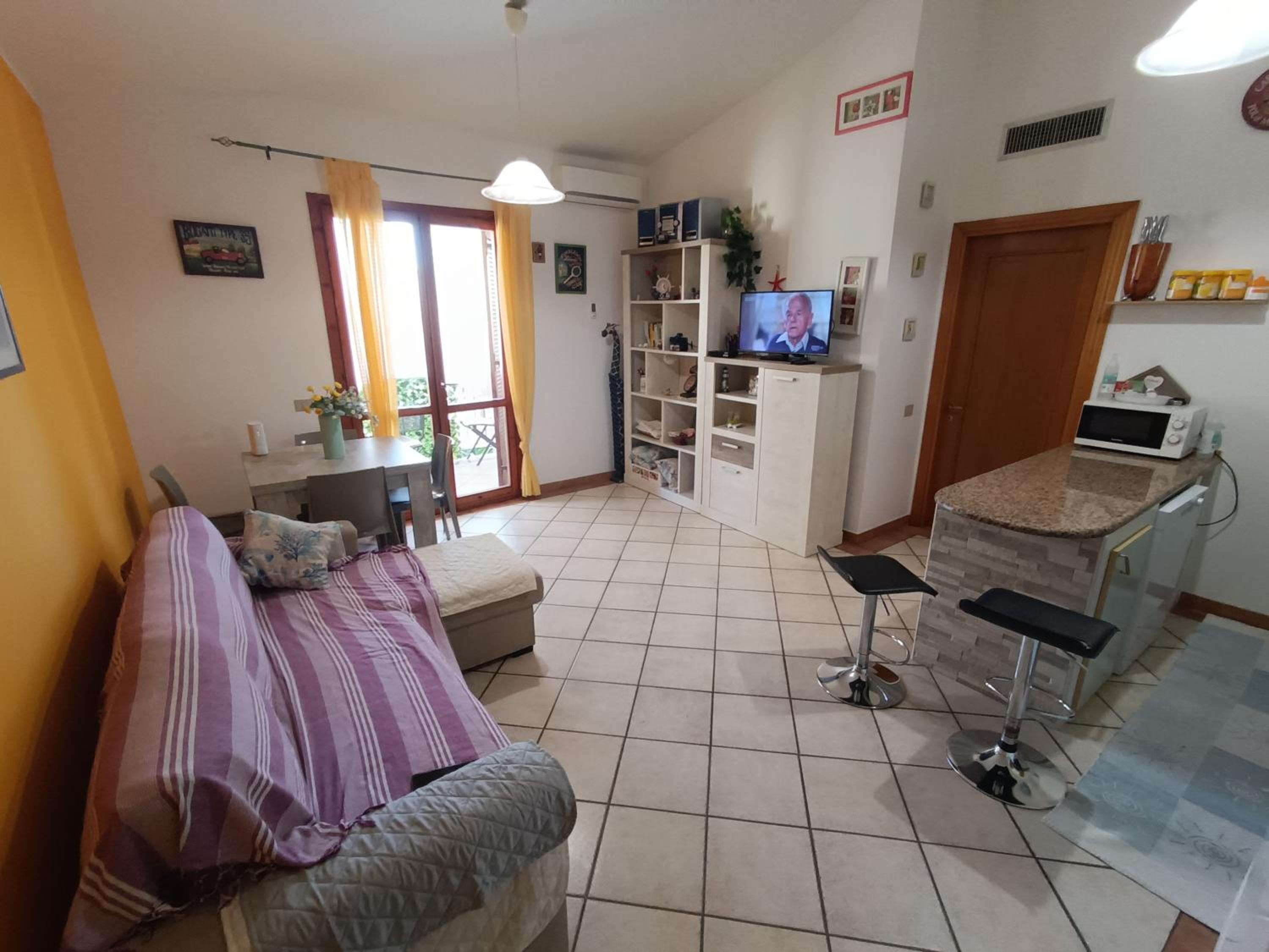 Appartamente moderno e accessoriato. view 3