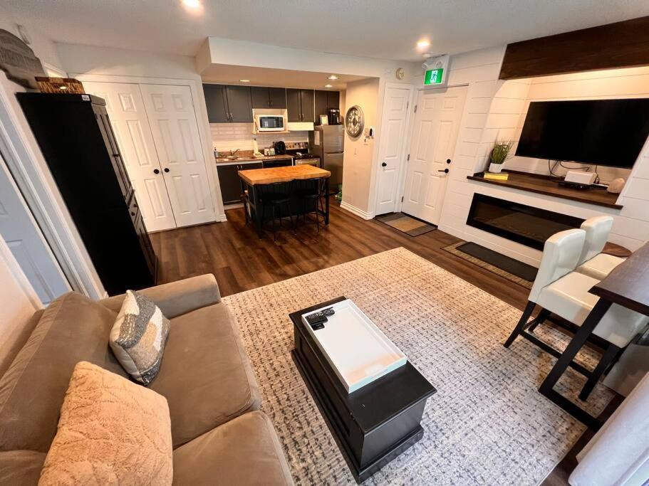 The Perfect Getaway in Renovated Corner Unit