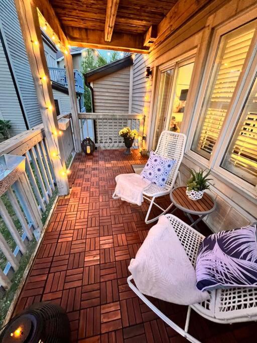 The Perfect Getaway in Renovated Corner Unit