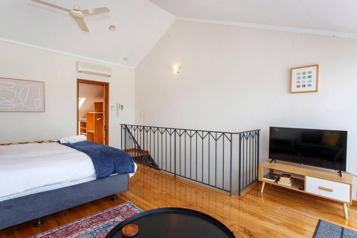 Bathers Beach Loft Rooftop Views