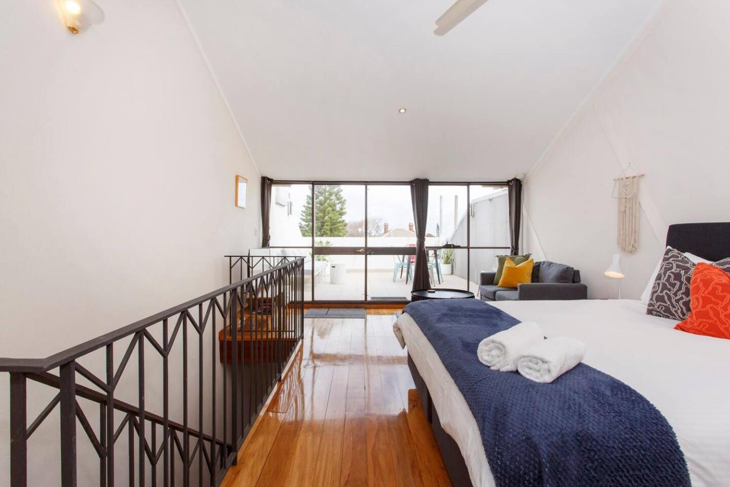 Bathers Beach Loft Rooftop Views