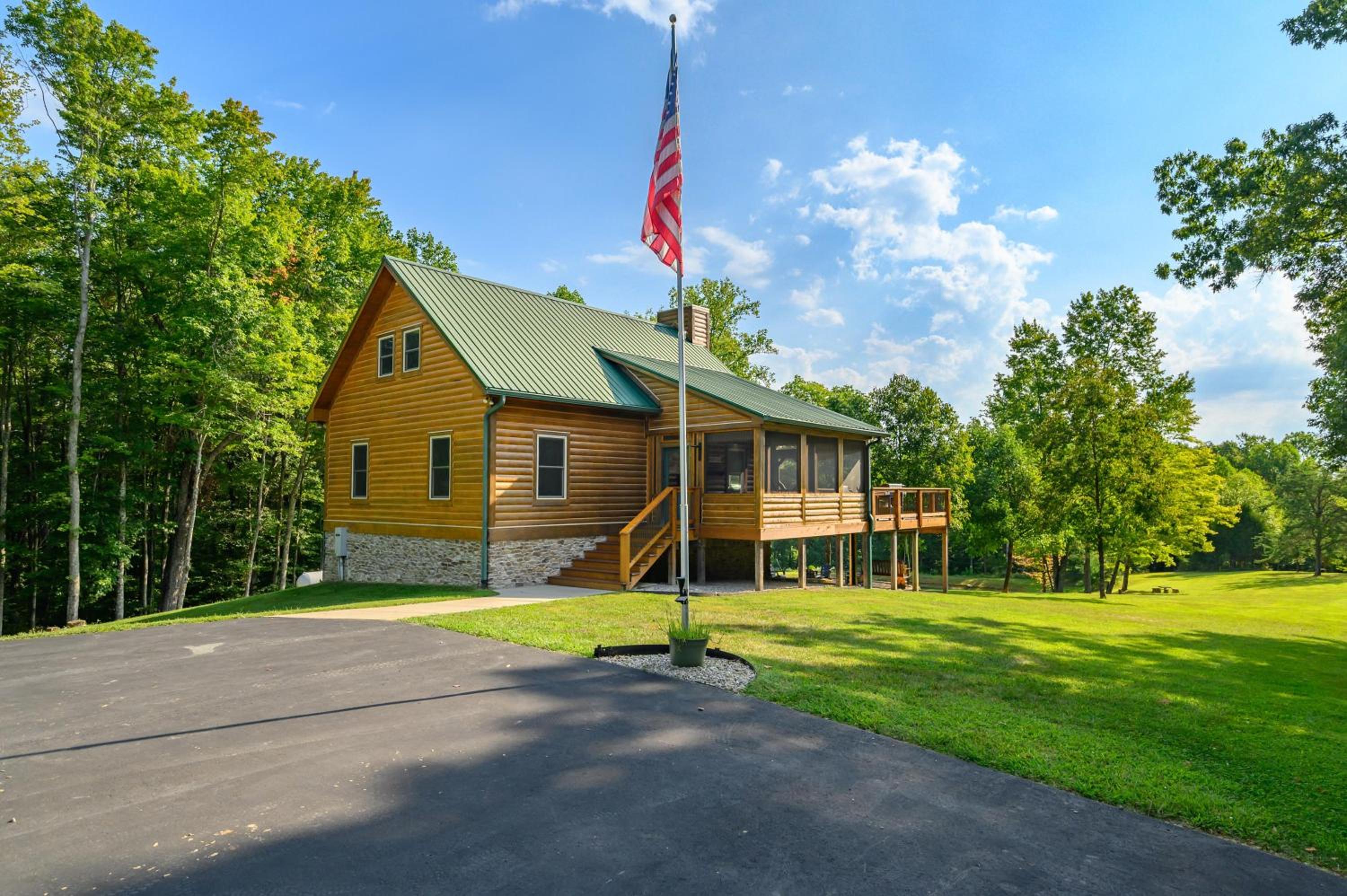 9 Oaks Log Cabin Of Brown County - Property Image 22