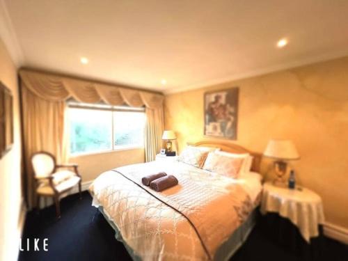 Leura's Magical Manderley
