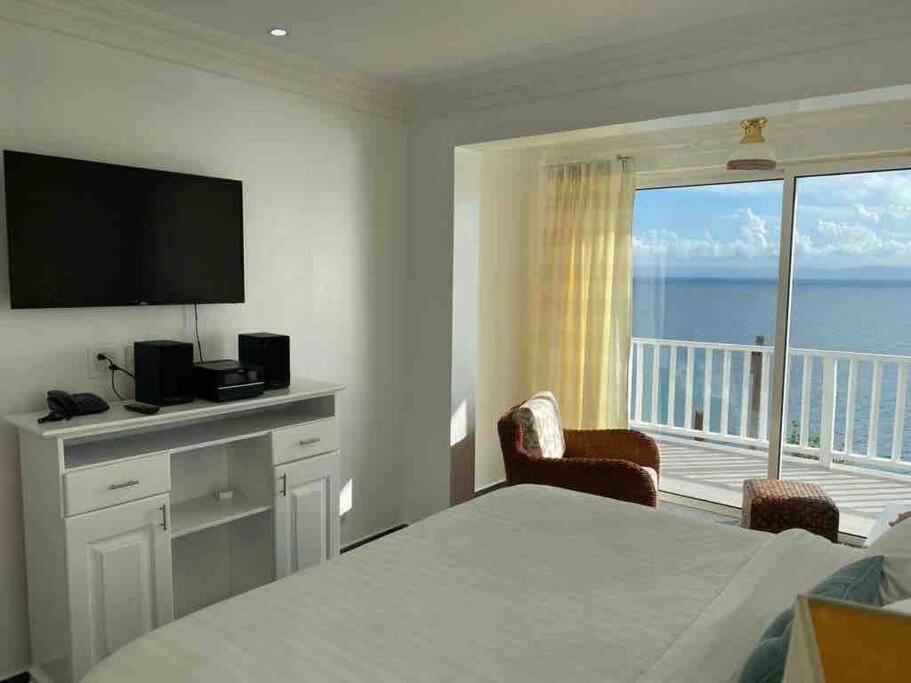 Ocean Front Deluxe Condo
