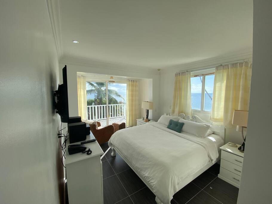 Ocean Front Deluxe Condo