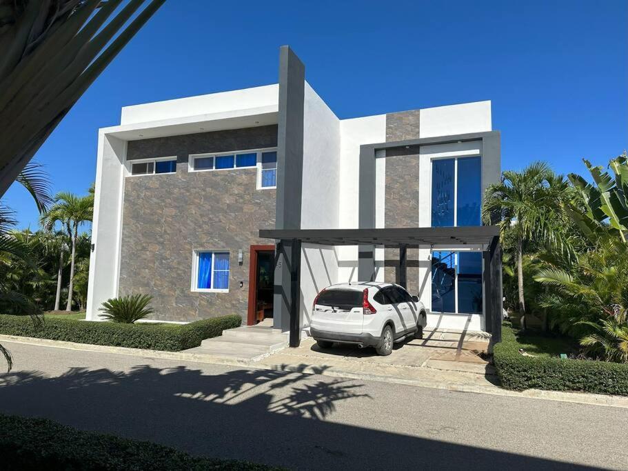 Hotel Timeless Luxury Villa-Ocean View 3BRM-5Bath-Pool - Image 1