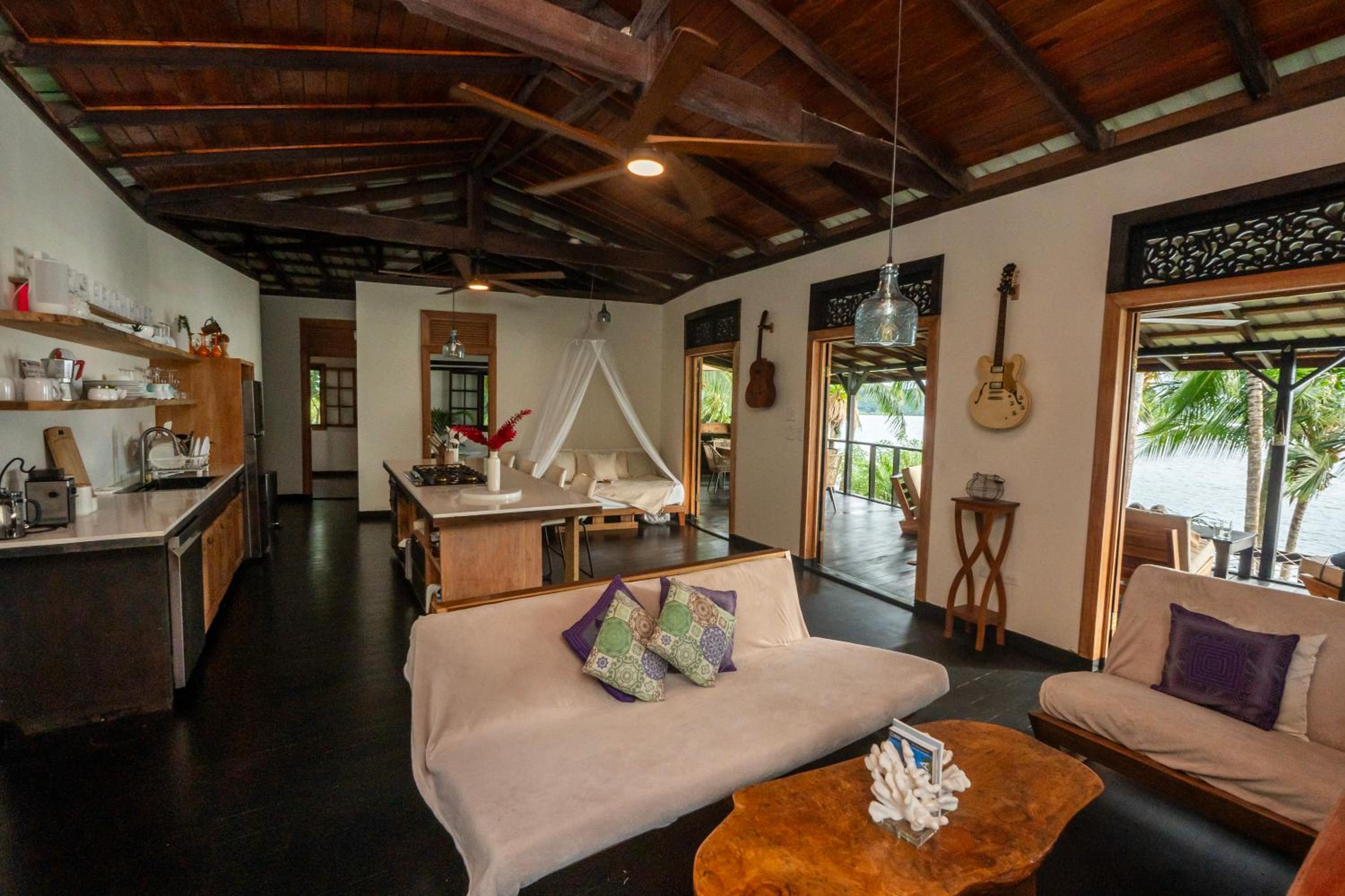 Bocas Sunset Beach House