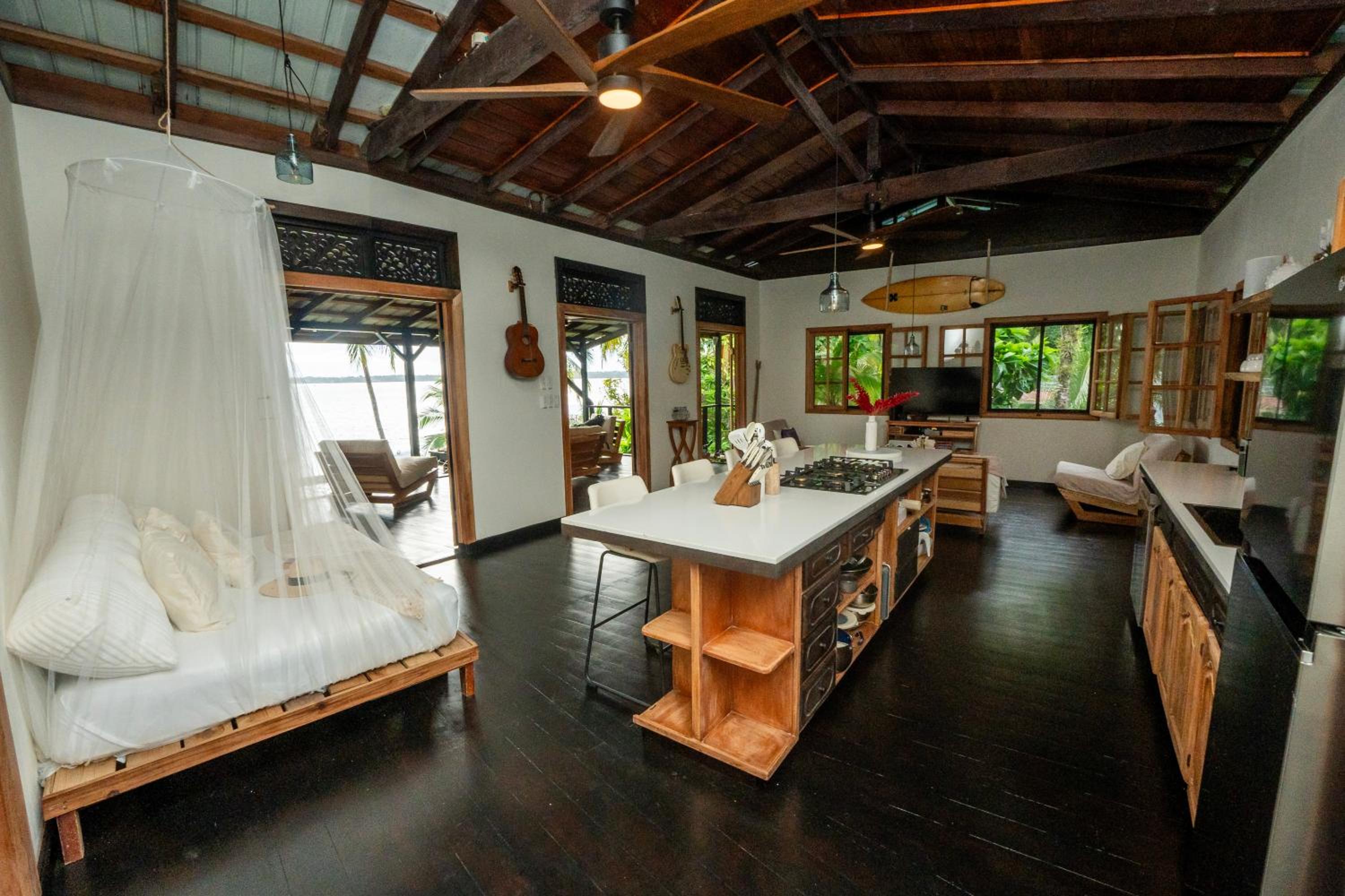 Bocas Sunset Beach House