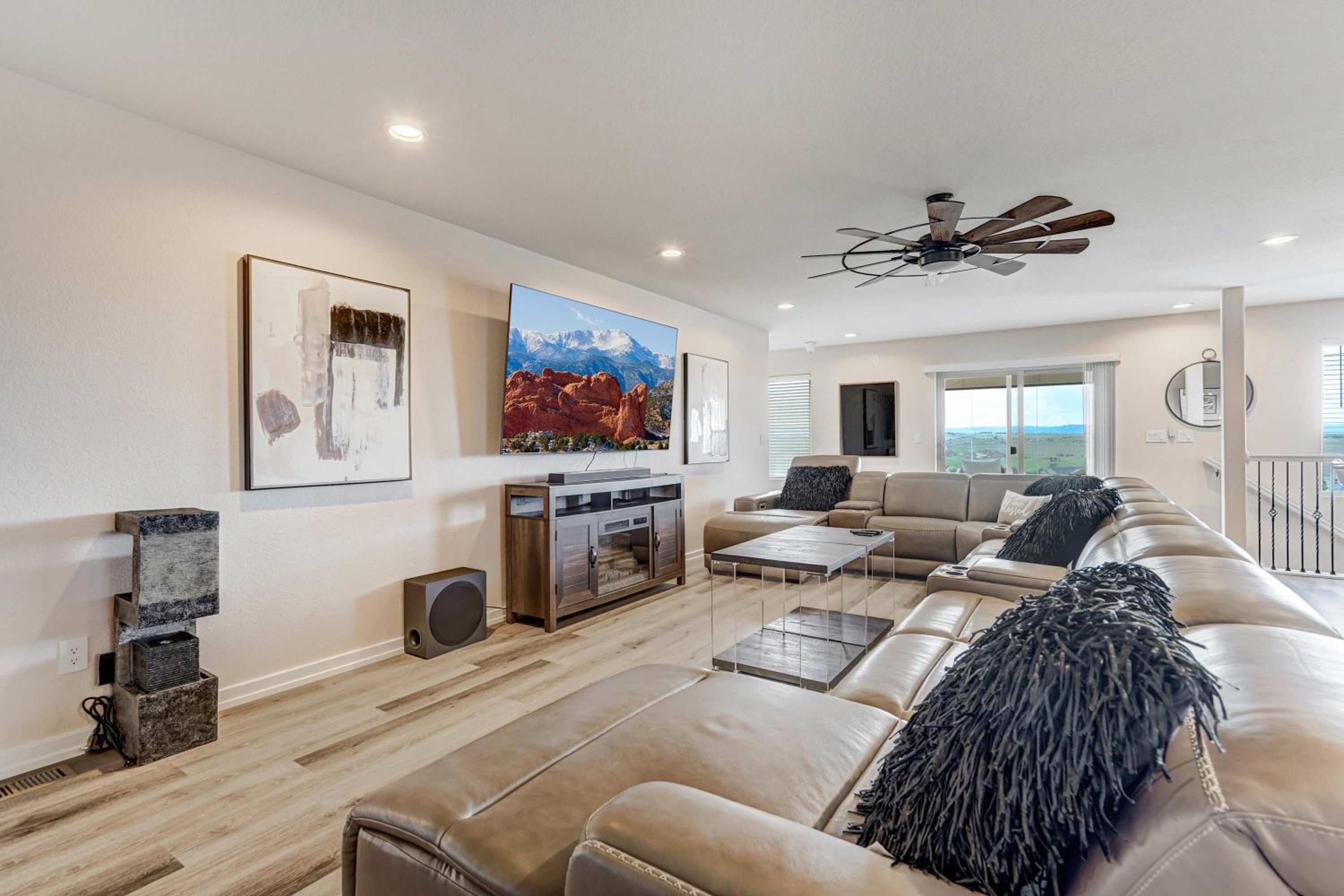 Luxury 4BD Retreat Game Room Panoramic View view 5