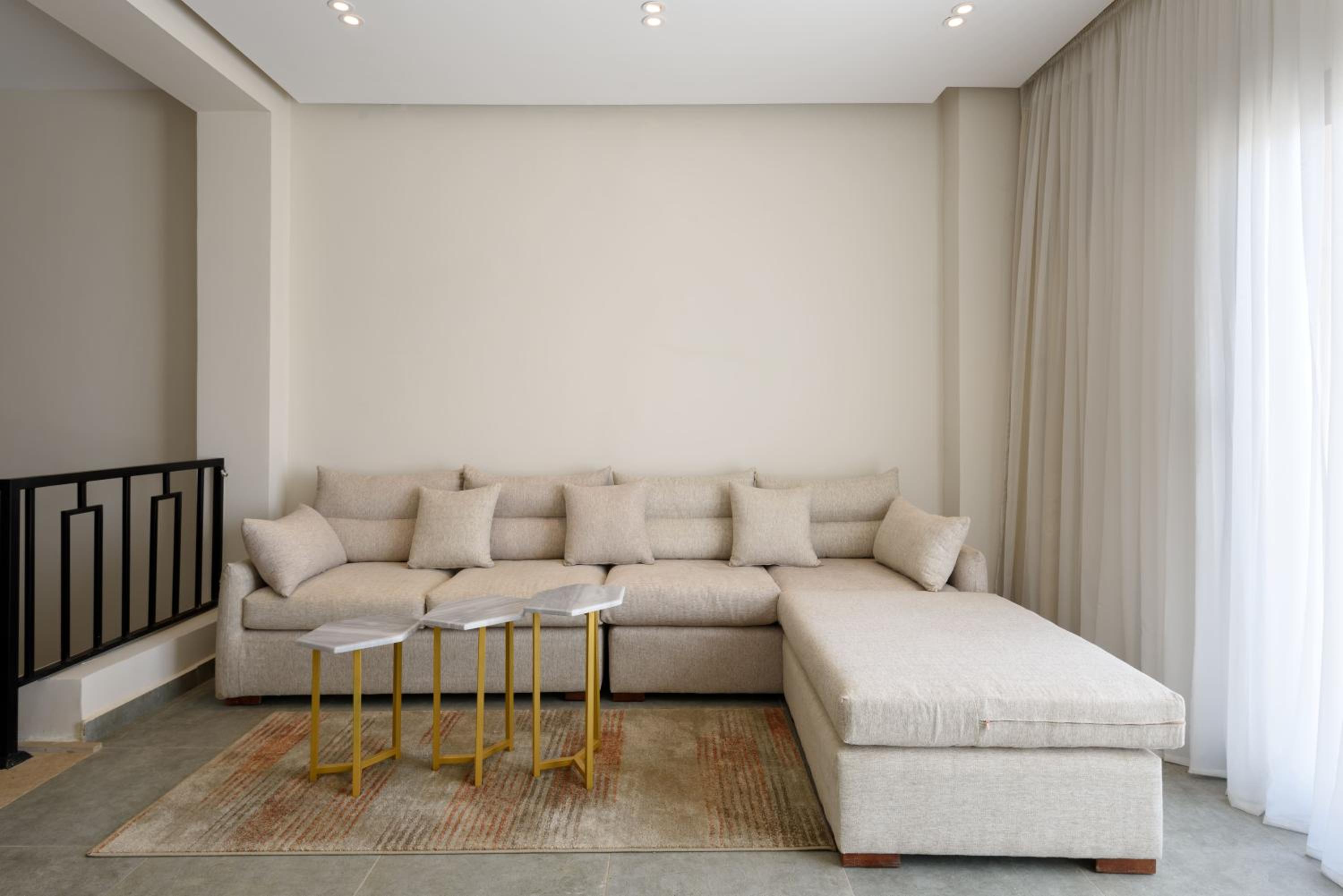 Golden 4BR Villas by Travelholic