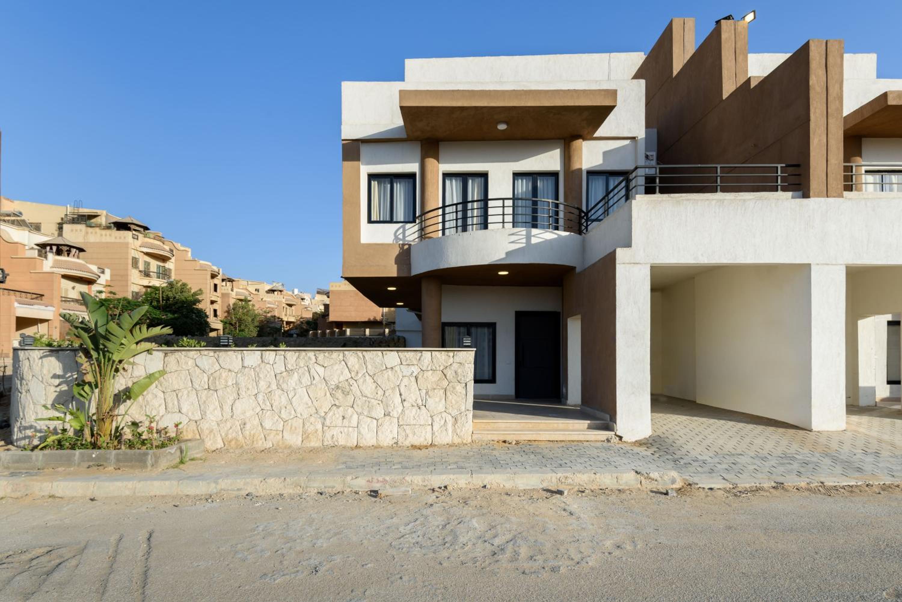 Golden 4BR Villas by Travelholic